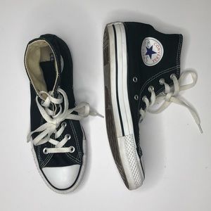 Black Converse hi tops women’s size 8